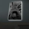 Canvastavla med LED-belysning - Svartvit bild av Tower Bridge i London med dramatiska moln