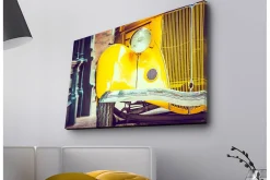 Canvastavla med LED-belysning - Klassisk gul bil med retrodesign