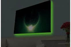 Canvastavla med LED-belysning - Storslagen planet med ljusstrålar som sträcker sig ut i rymden
