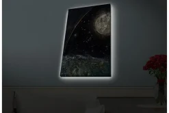 Canvastavla med LED-belysning - Storslagen rymdscen med en planet och stjärnor
