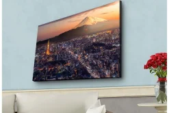 Canvastavla med LED-belysning - Storslagen vy över Tokyo med Fuji berget i bakgrunden vid solnedgång