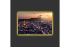 Canvastavla med LED-belysning - Storslagen vy över Tokyo med Fuji berget i bakgrunden vid solnedgång