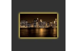 Canvastavla med LED-belysning - Storslagen stadsbild av en skyline med upplysta skyskrapor