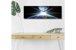 Canvastavla med LED-belysning - Jorden sedd från rymden med strålar av ljus som bryter genom atmosfären