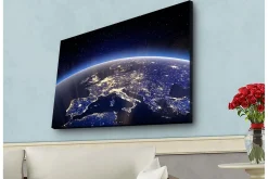 Canvastavla med LED-belysning - Vacker vy av jorden med Europa belyst av stjärnor och stadsljus