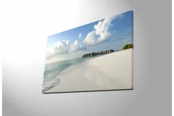 Canvastavla med LED-belysning - Lugn strand med klart vatten och vita sanddyner