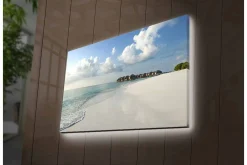 Canvastavla med LED-belysning - Lugn strand med klart vatten och vita sanddyner