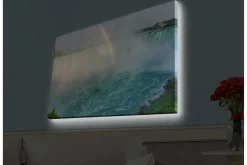 Canvastavla med LED-belysning - Storslagen vy av Niagarafallen med en regnbåge i bakgrunden