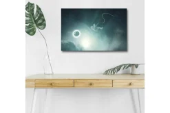 Canvastavla med LED-belysning - Astronaut som svävar i rymden med en planet i bakgrunden