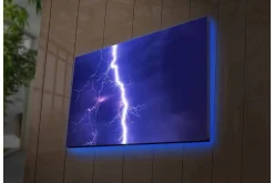 Canvastavla med LED-belysning - Blixtrande himmel med dramatiska moln