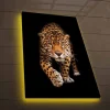 Canvastavla med LED-belysning - Jagande jaguar i fokus