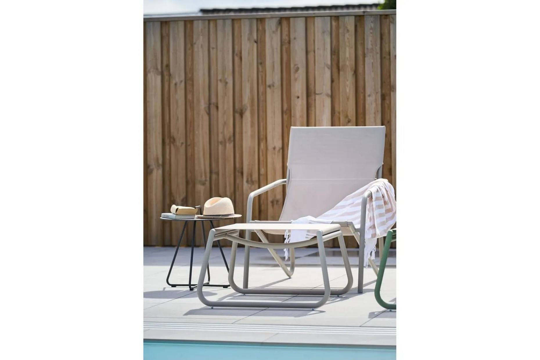 Fotpall Hillerstorp Sandholma Beige