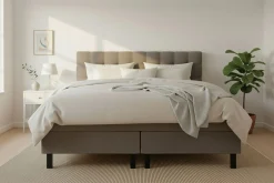 Hilton Komplett Sängpaket 180x200 cm Kontinentalsäng med rutad sänggavel