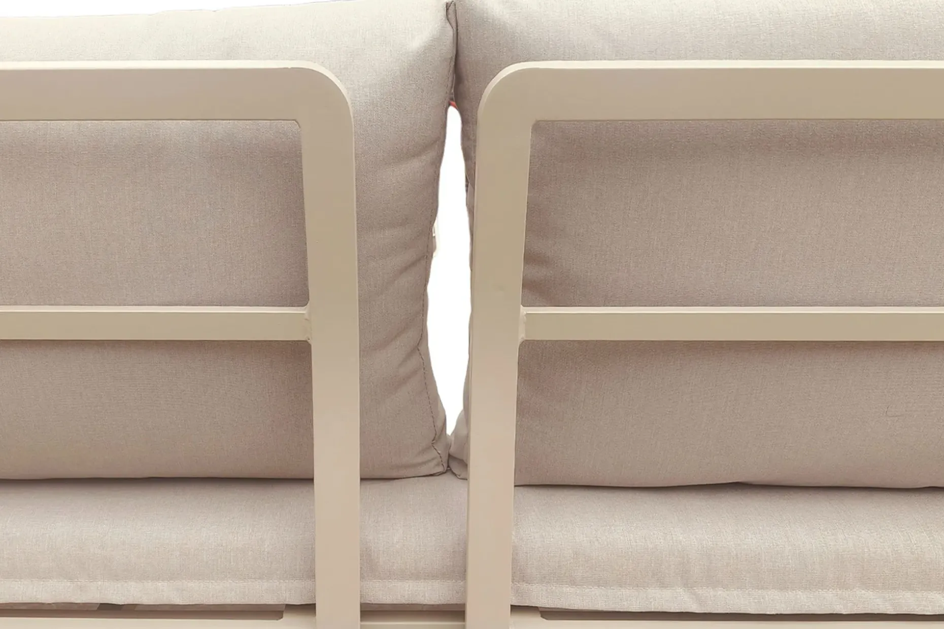 Lainelle 4-sits Soffgrupp för altan och terrass med beige dynor