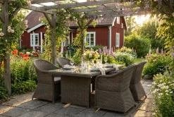Marcus utomhus matgrupp 160x90 cm med 4 Marcus Light utefåtöljer