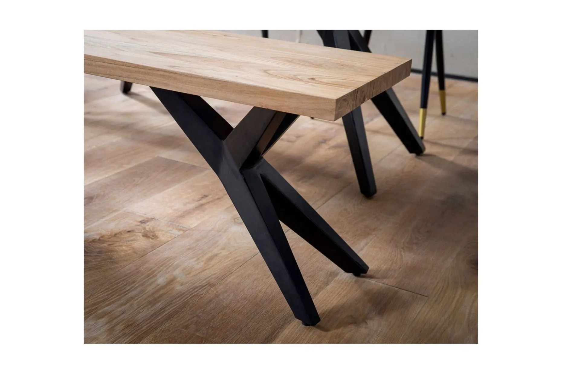 Matbänk Wohnling massivt trä i modern loftstil med metallben 120 cm