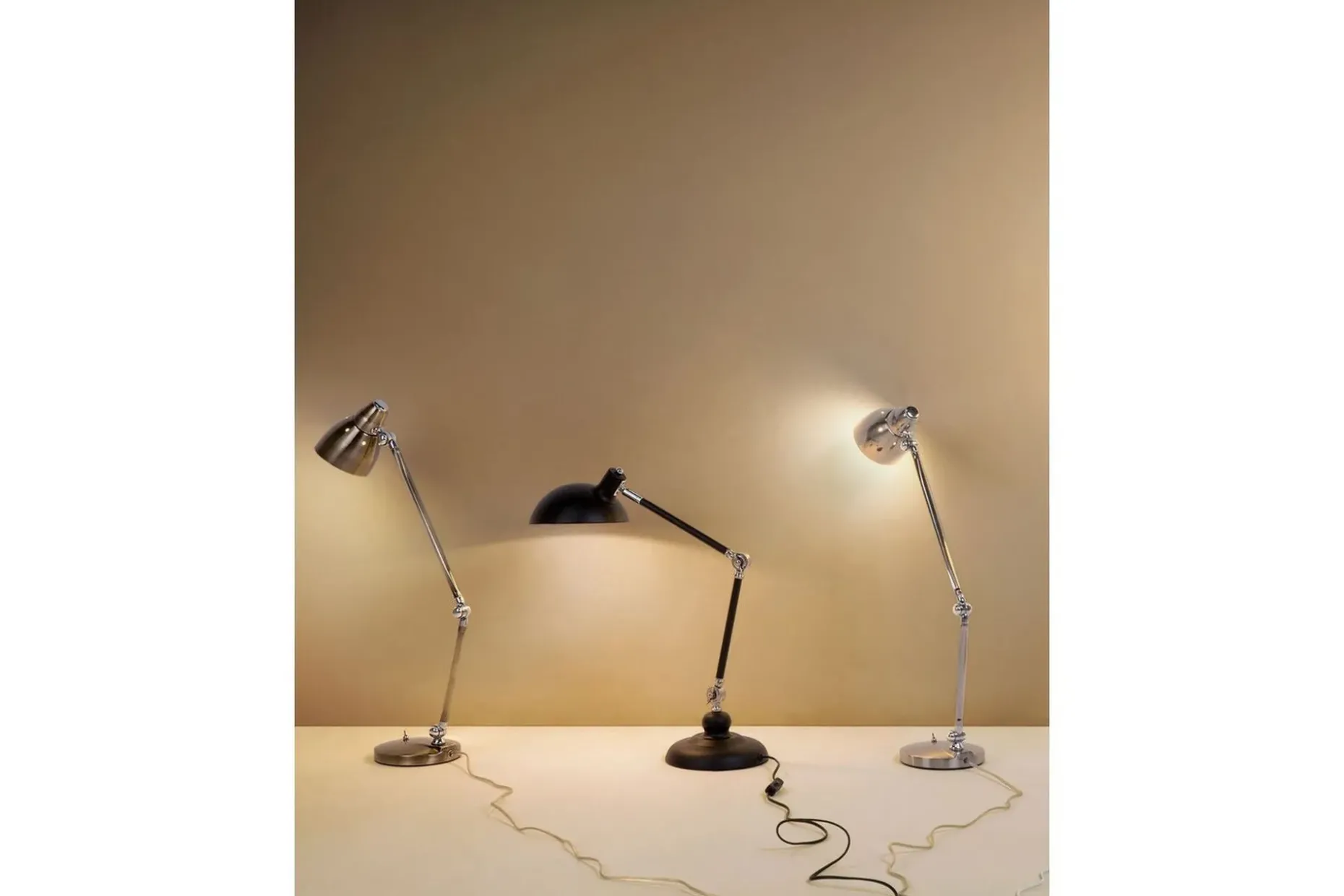 Mathraki Skrivbordslampa E14