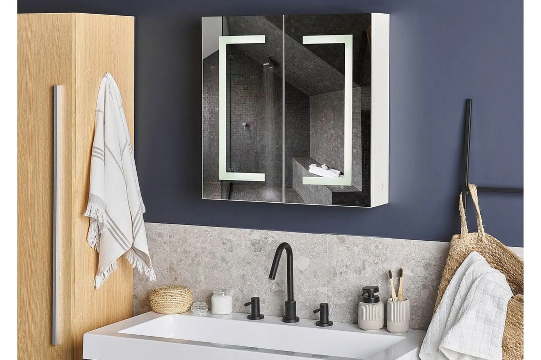 Mazarredo Badrumsskåp 60 cm Spegel med LED-belysning