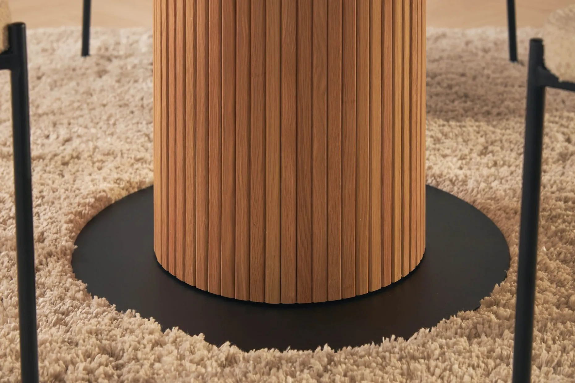 Noira Matbord 120 cm Massiv Valnöt Runt med 4st Gemmiano Mat