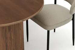 Noira Ovalt Matbord 220 cm med 6 Sawako Stolar