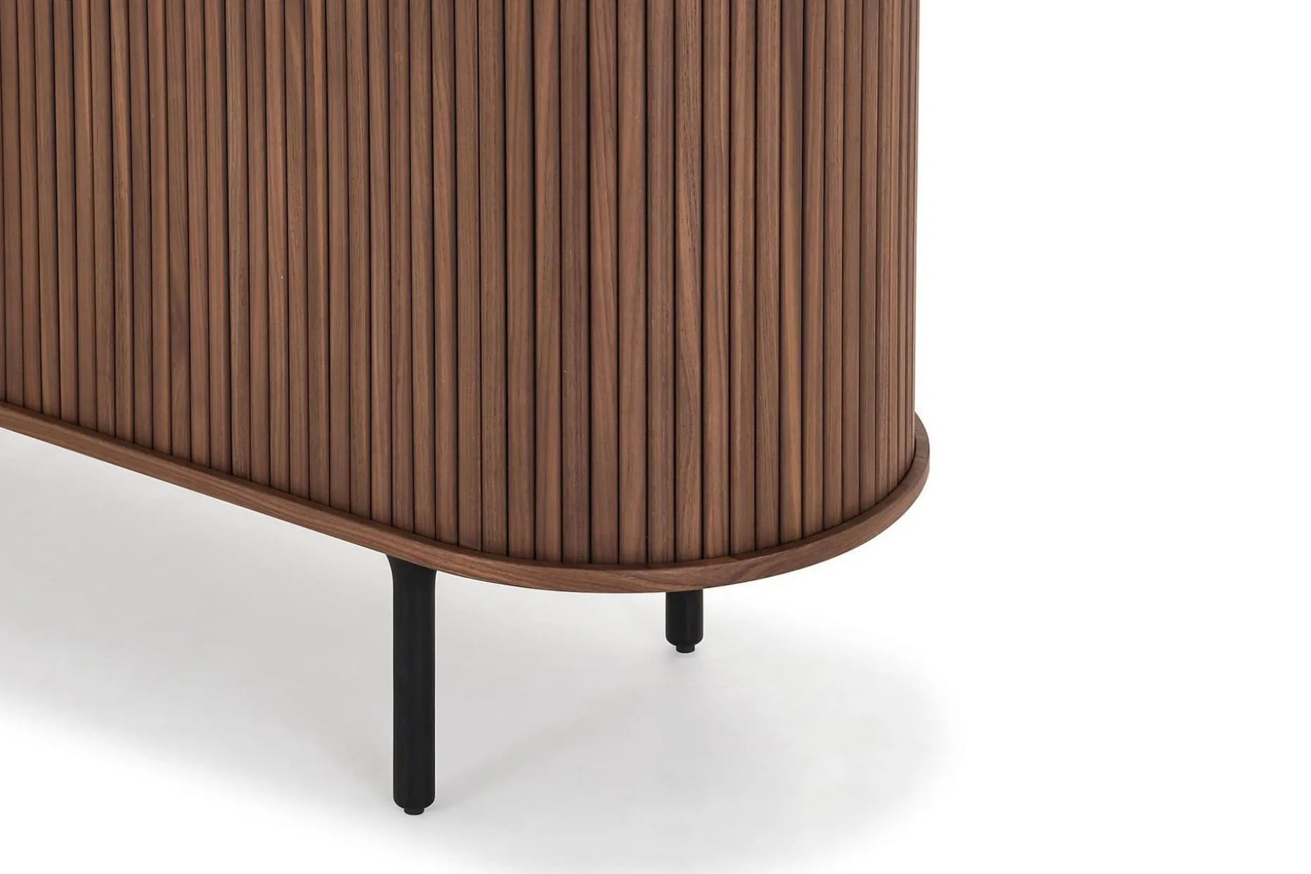 Noira Smalt Sideboard Ribbad Valnöt 150x45 cm