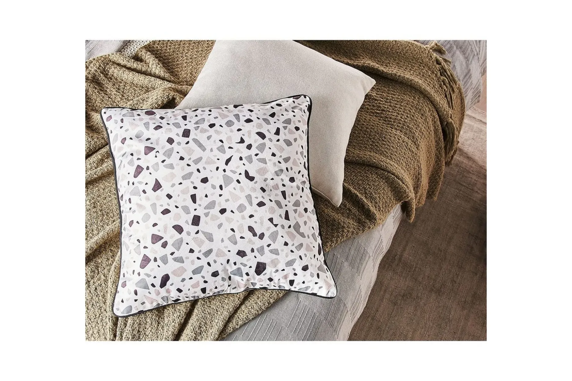 Prydnadskuddar Lavender set om 2