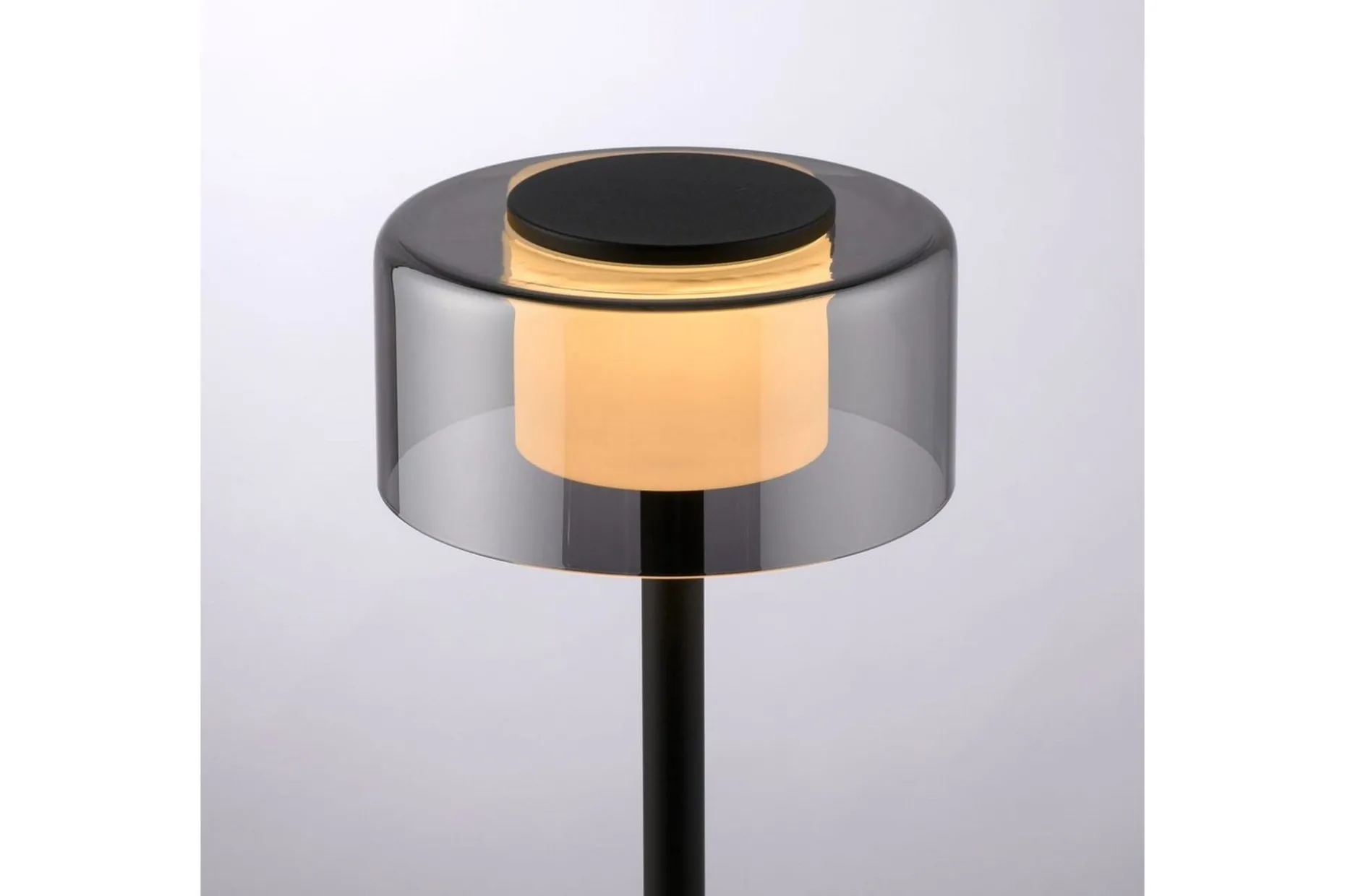 Rika Paul Neuhaus Bordslampa