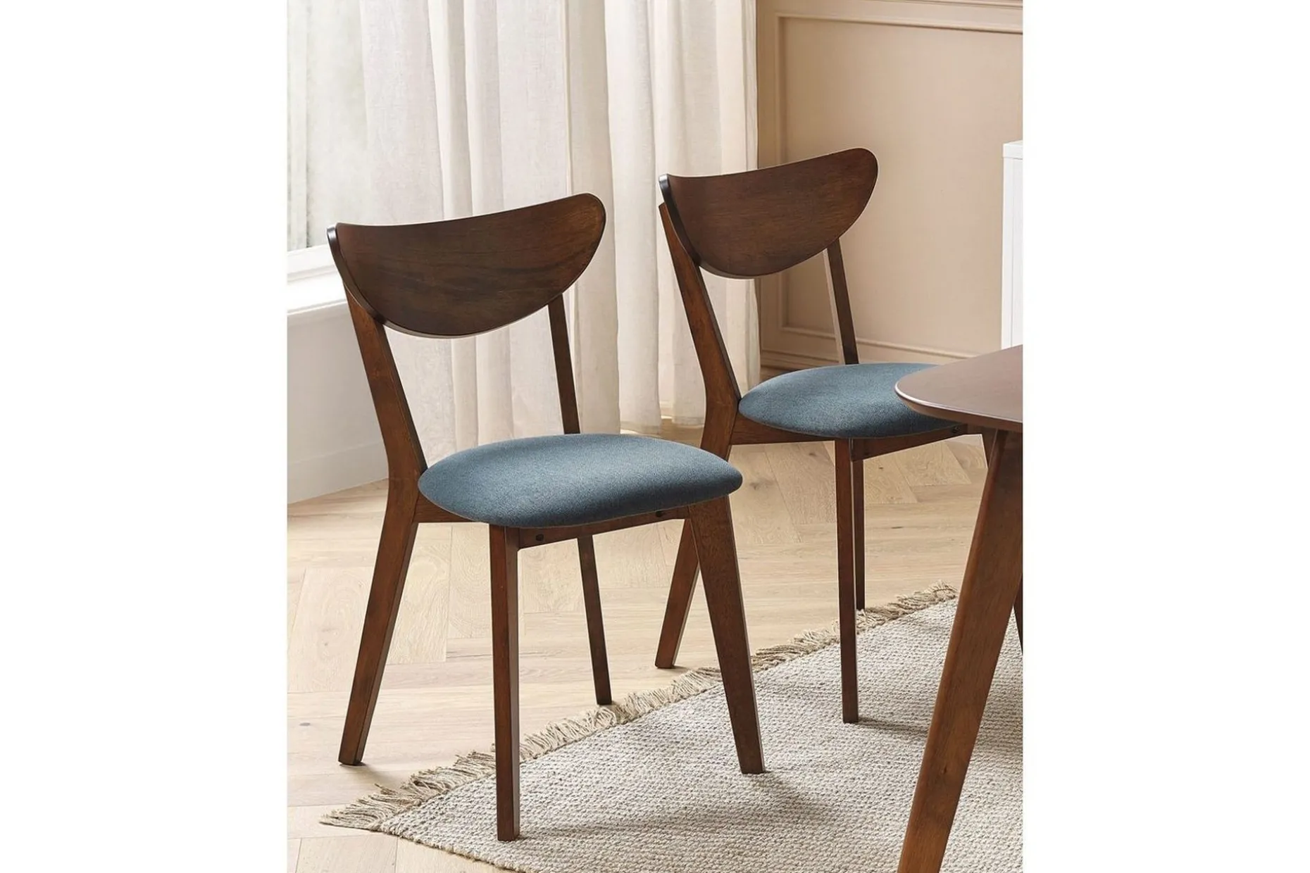 Set med 2 matstolar Erie