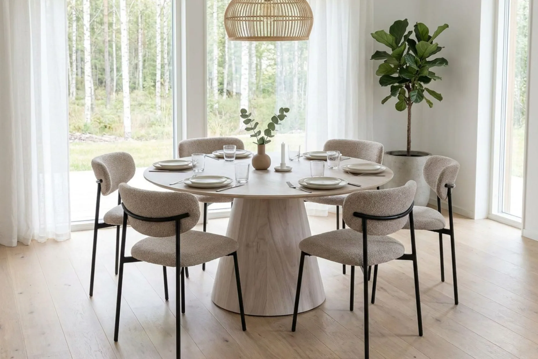Siena Matgrupp runt 130 cm Vitlaserad med 6 Lucy Matstolar
