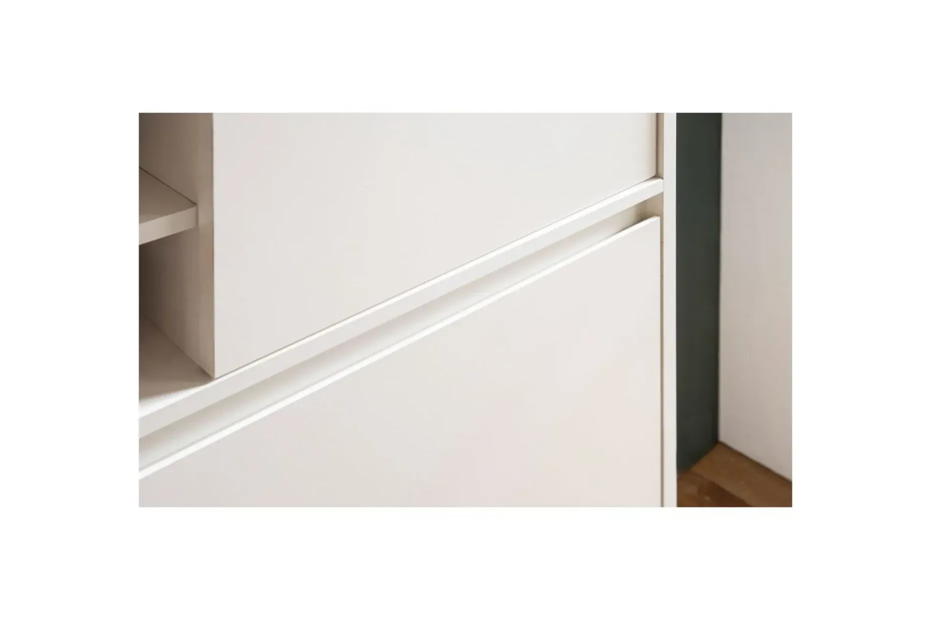 Skoskåp Wohnling med 2 utfällbara fack 1 dörr melaminbelagd mdf modern