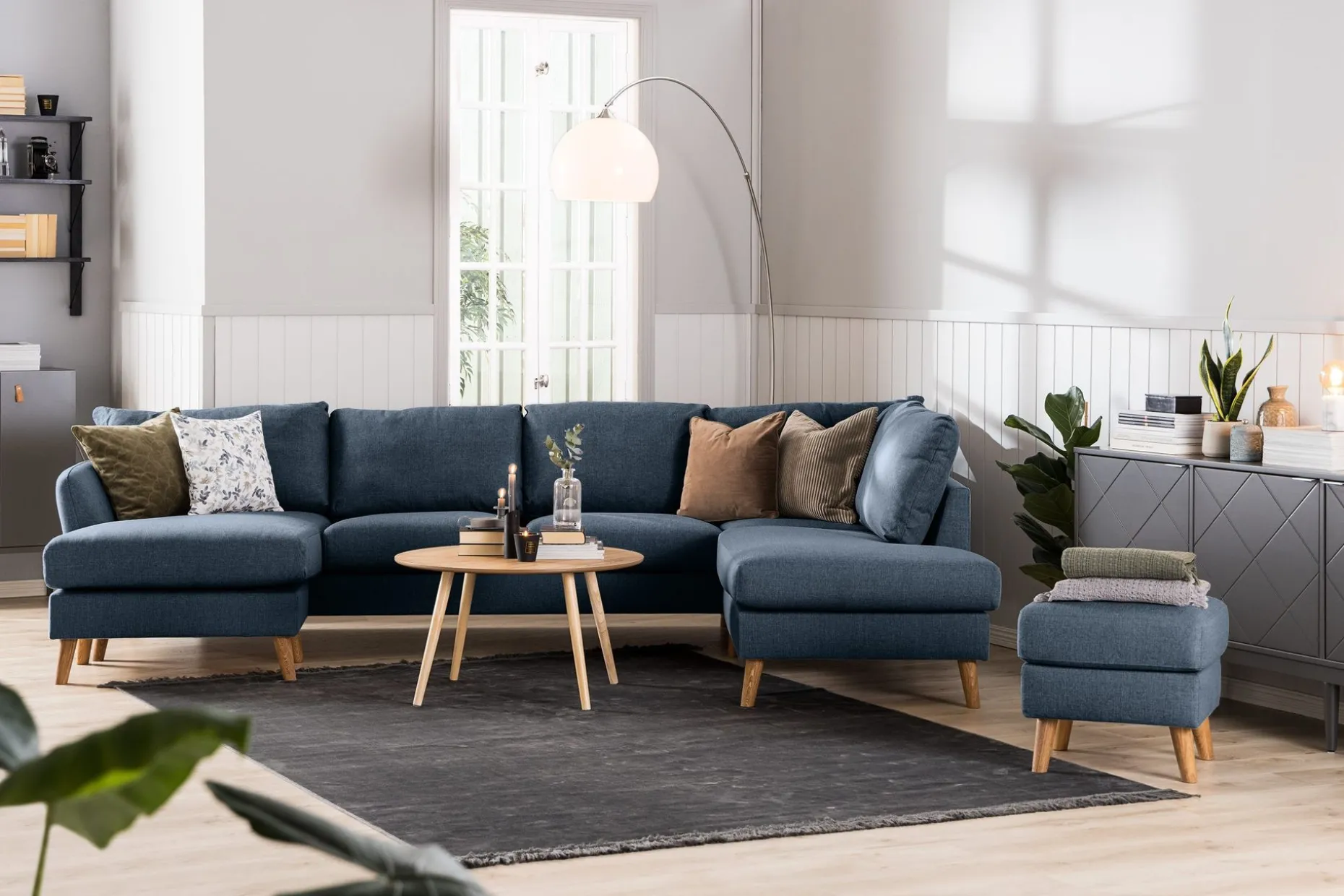 Trend 4-sits Högervänd L-formad Schäslongsoffa i Tyg