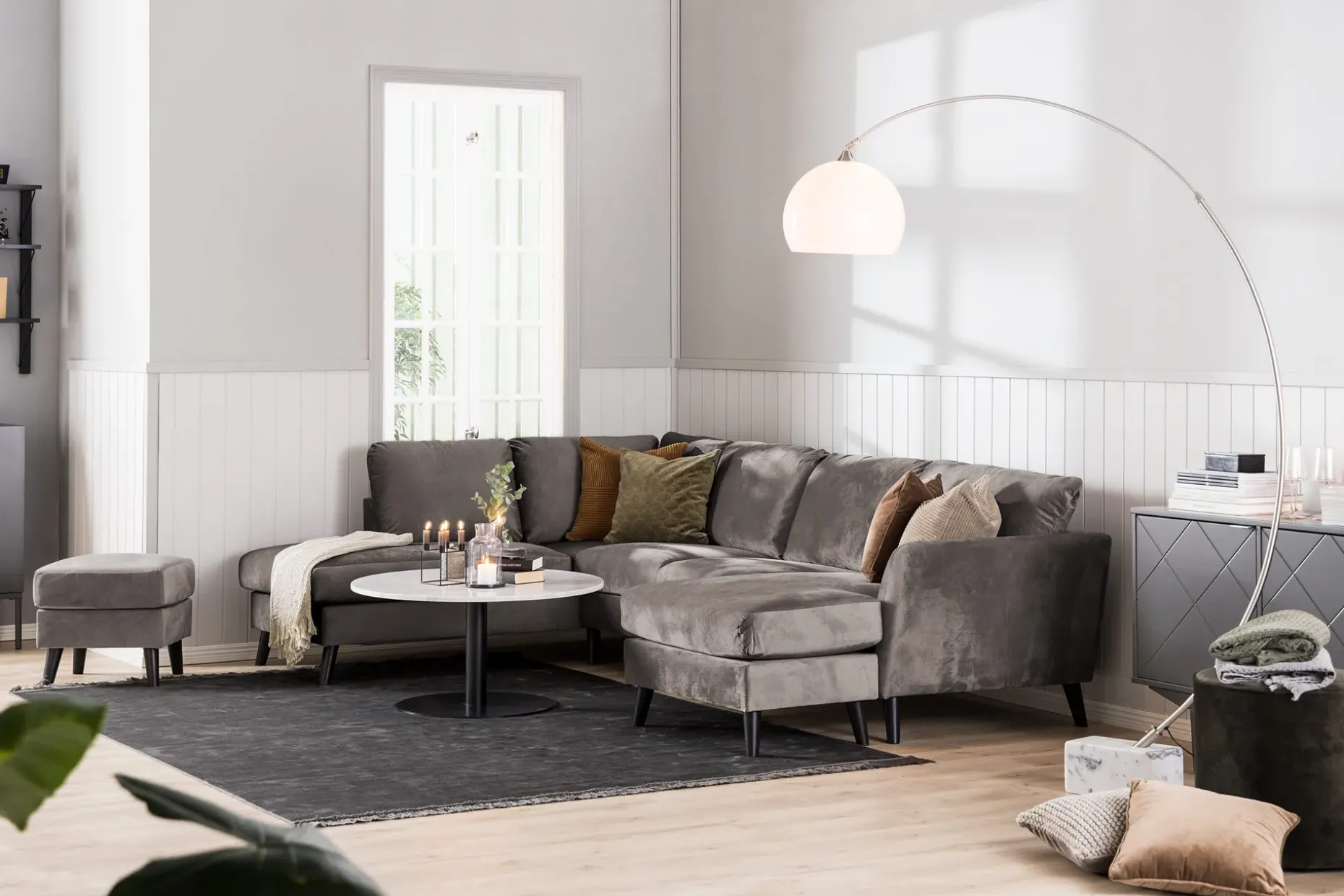 Trend 4-sits Vänstervänd U-formad Soffa med Divan och Schäslong i Sammet