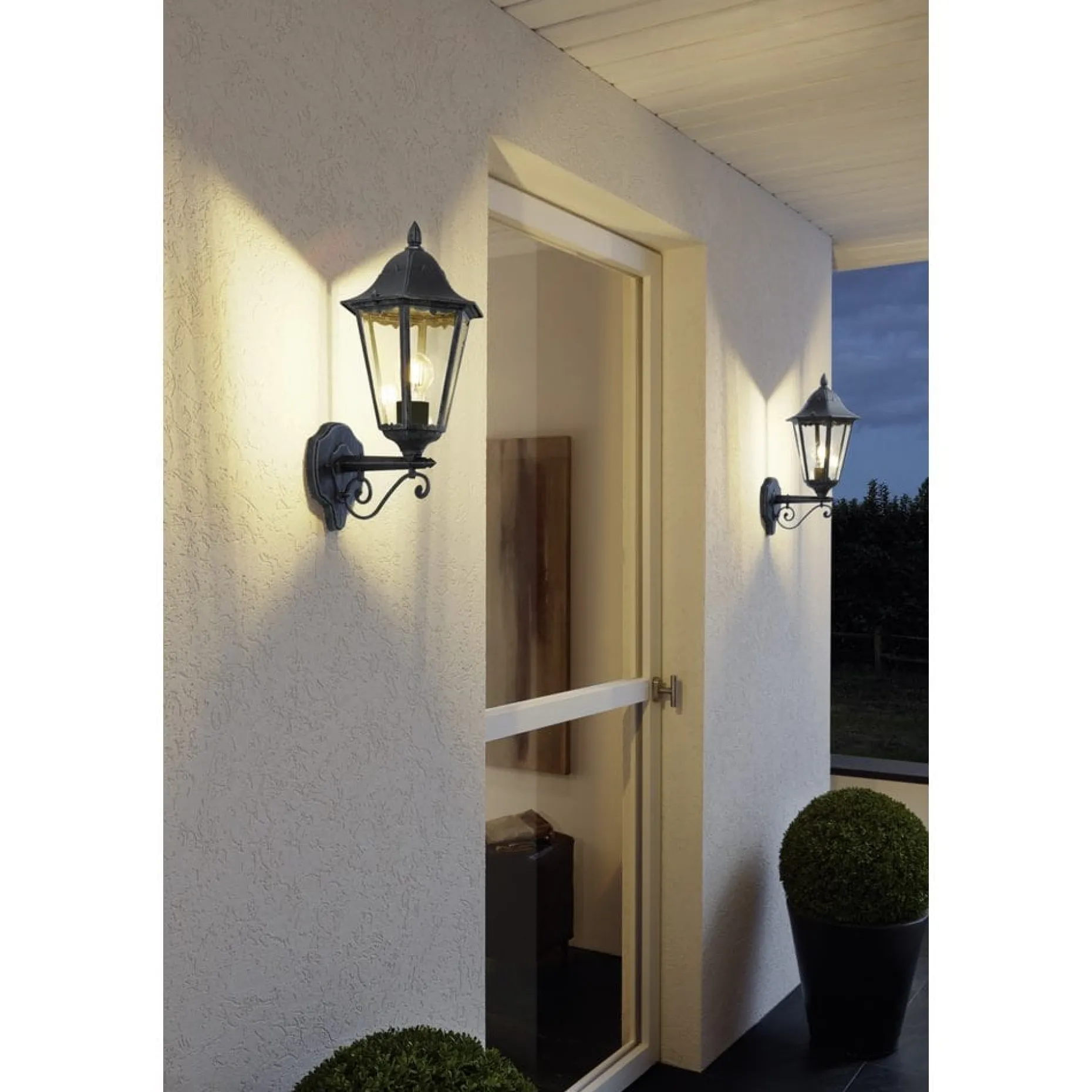 Utvändig vägglampa Navedo Topmonterad