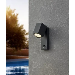 Utvändig vägglampa Sakeda med sensor